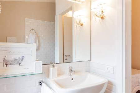 Di Punto In Bianco Home Verona Exteriör bild